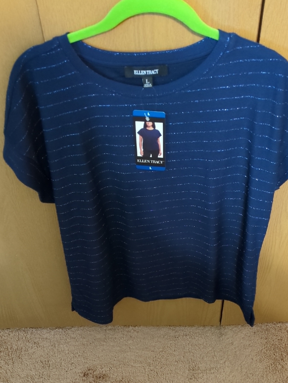 New Summer Top Ellen Tracy L